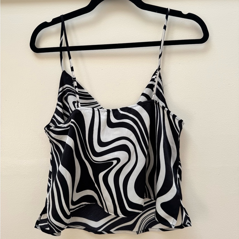 Forever 21 Black and White Graphic Sleeveless Camisole - Picture 3 of 3